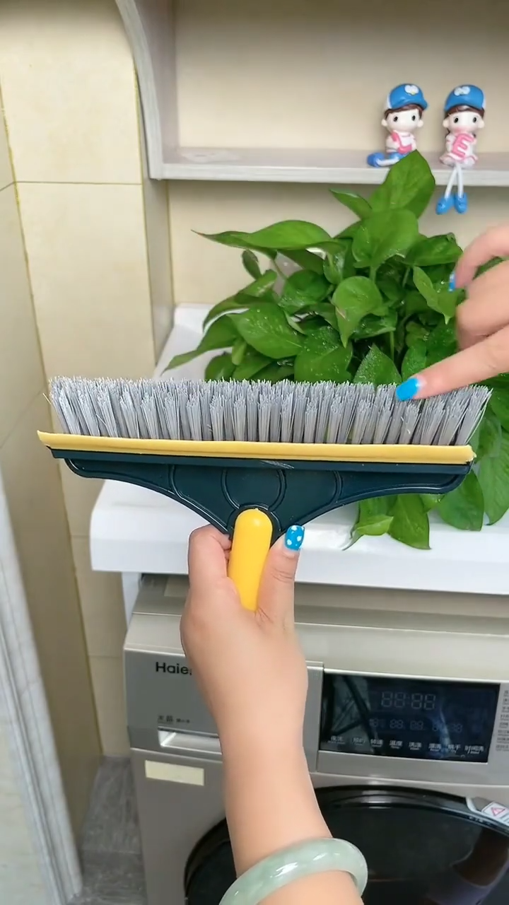 CleanSwipe Cleaning Brush 2 in 1